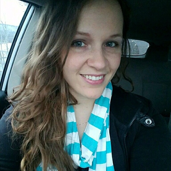 Meet your Posher, Sarah - Picture 1 of 1